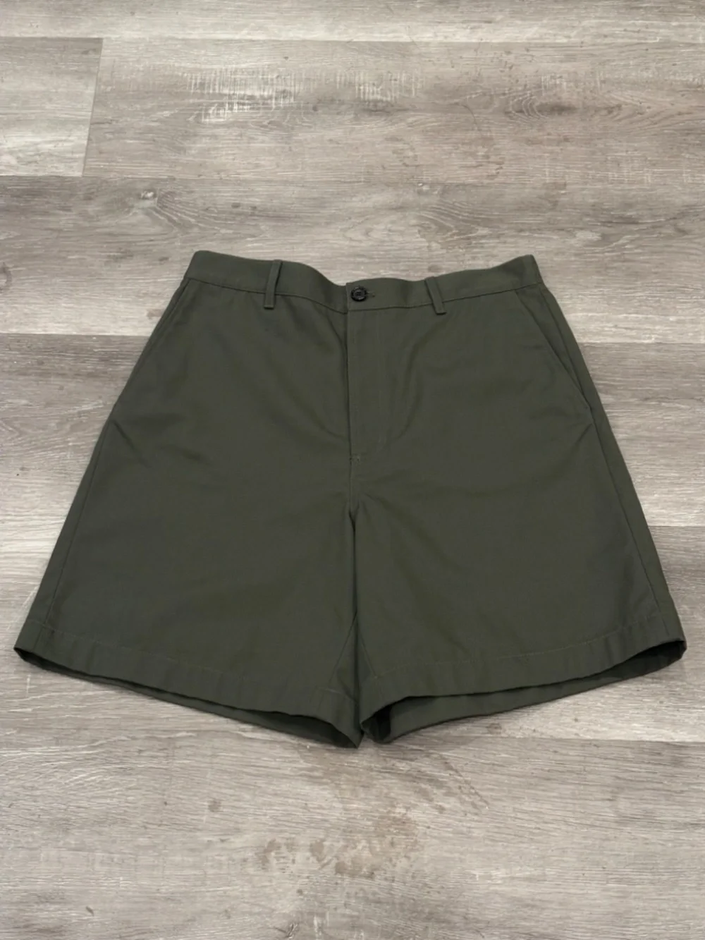 Acne Studios Cotton Twill Tailored Shorts Wide Leg Olive Green Mens 46 NWOT